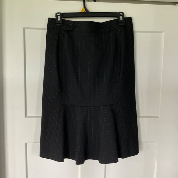 Express Pinstriped Pencil Skirt with Rear Flared Hem Y2K - Picture 2 of 9